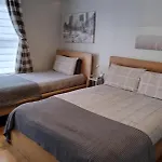 Very Central Location- Free Parking - 2 Bedrooms