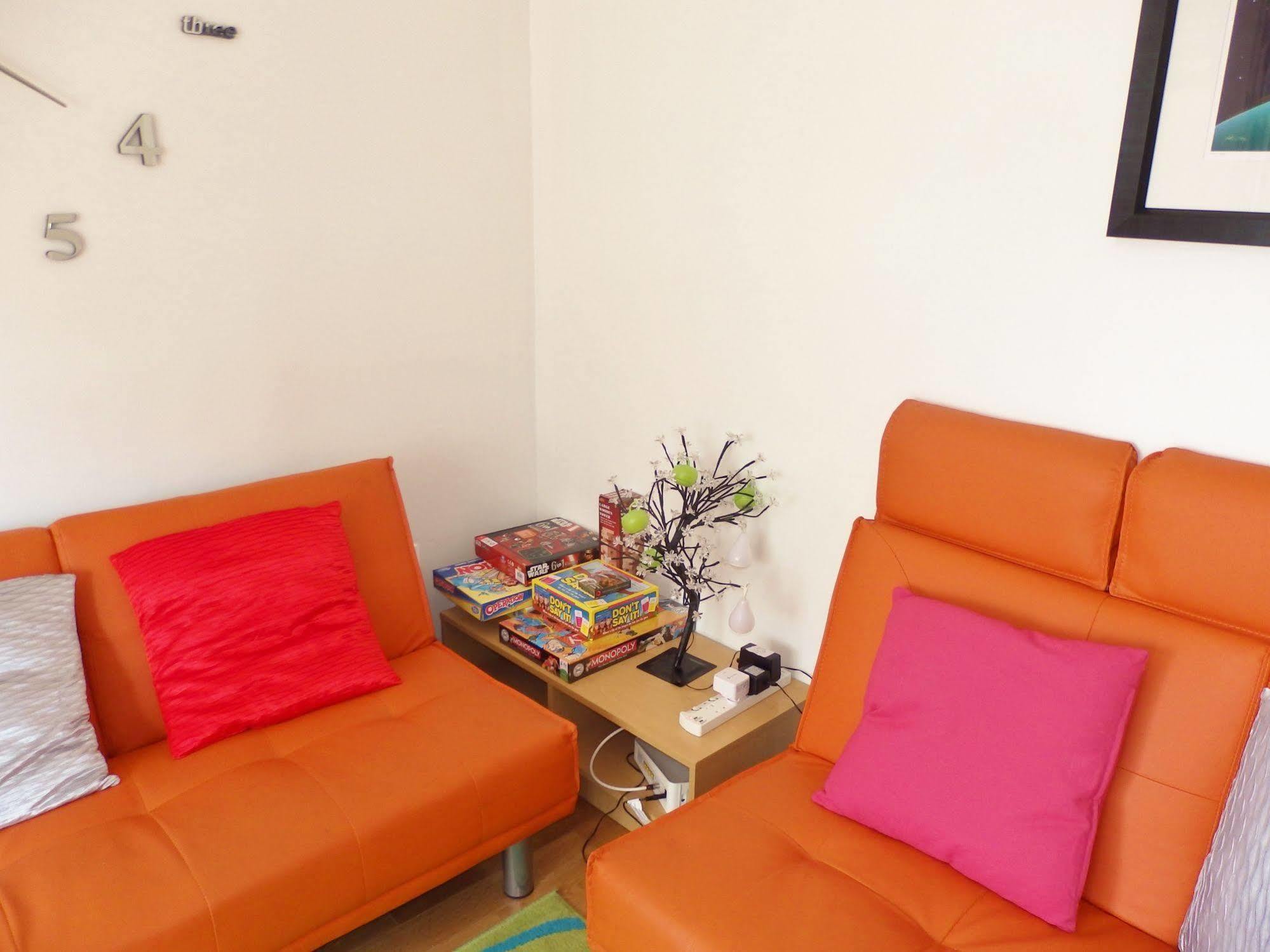 Appartement Very Location- Free Parking - 2 Bedrooms *
