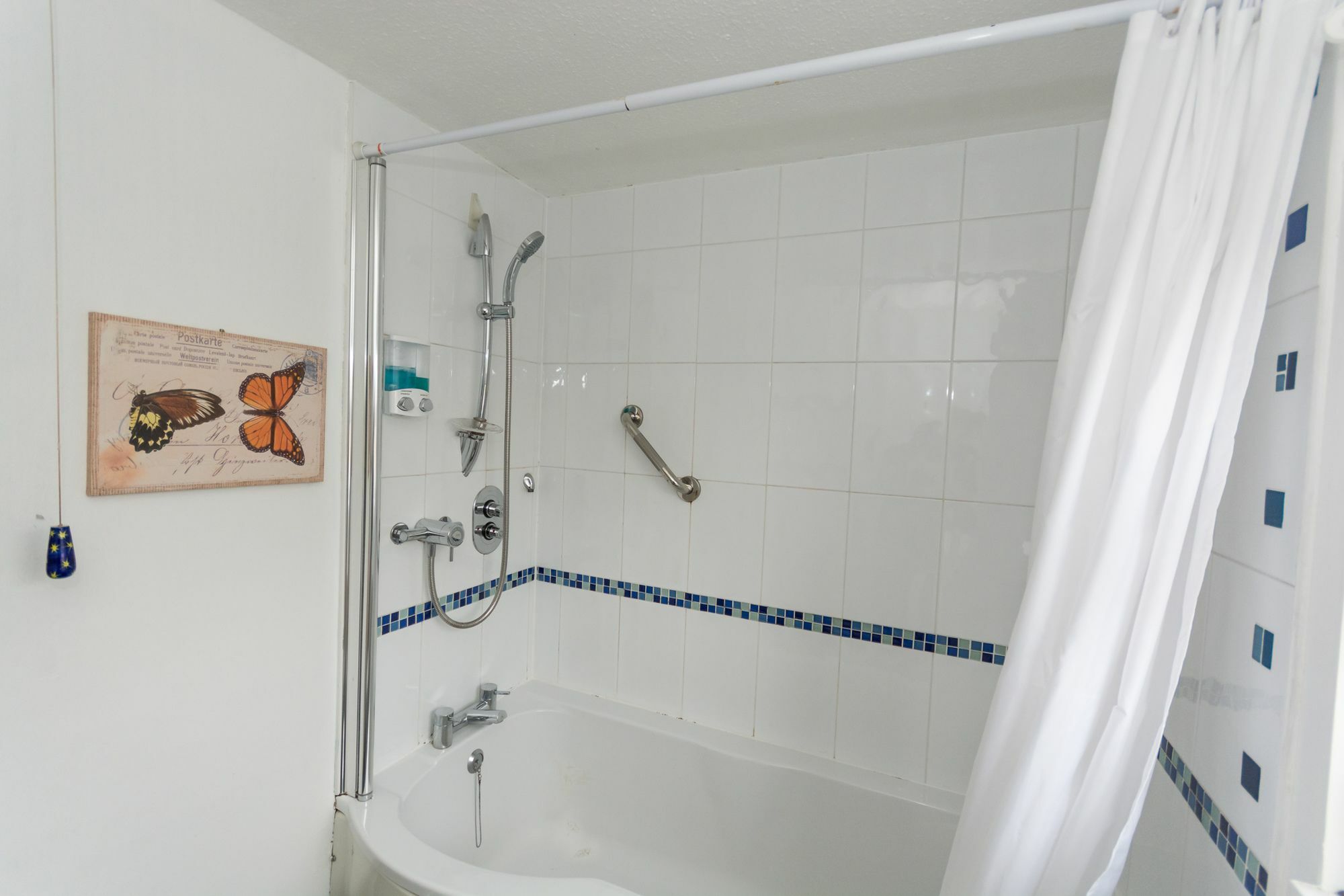 Very Location- Free Parking - 2 Bedrooms Belfast