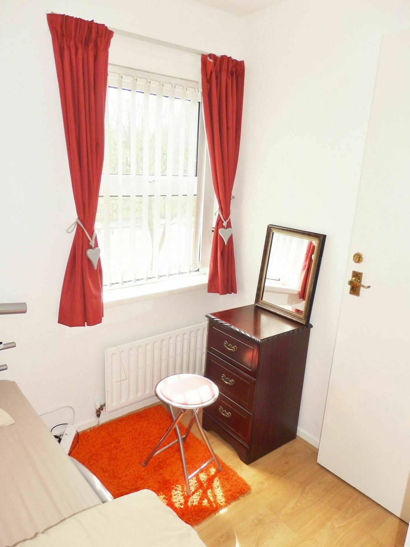 Very Location- Free Parking - 2 Bedrooms * Belfast